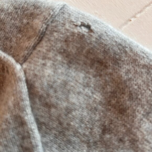 J.Crew Cashmere sweater - Picture 2 of 6